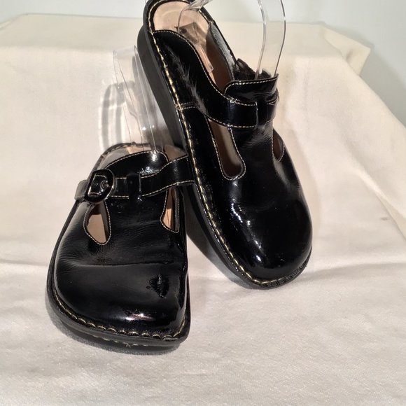Alegria Shoes - Alegria Classic Brilliant Black Patent Clog Size 9.5